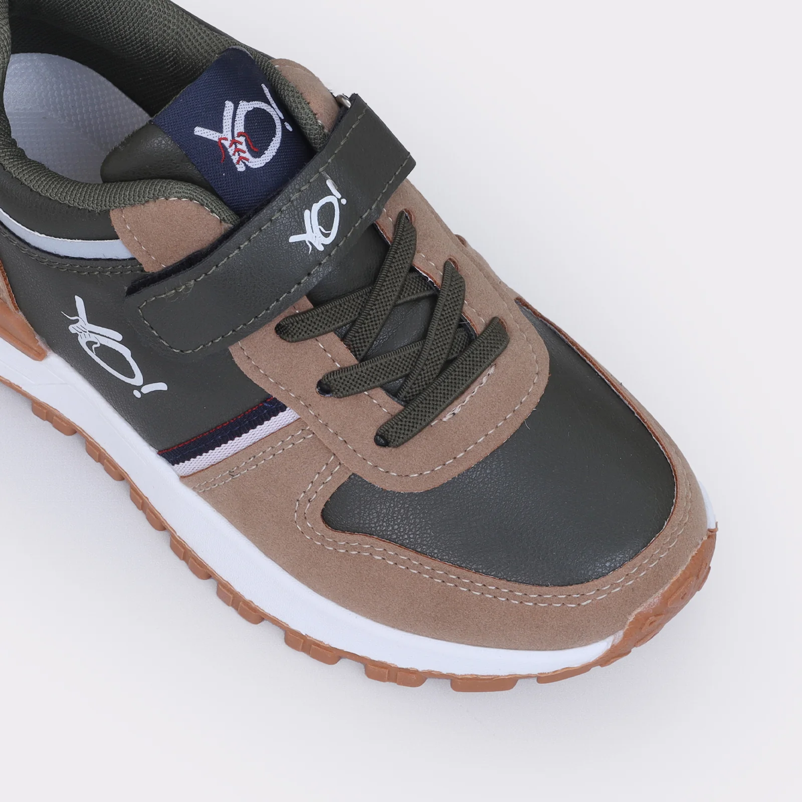 Boys stand-out sneakers - Image 6