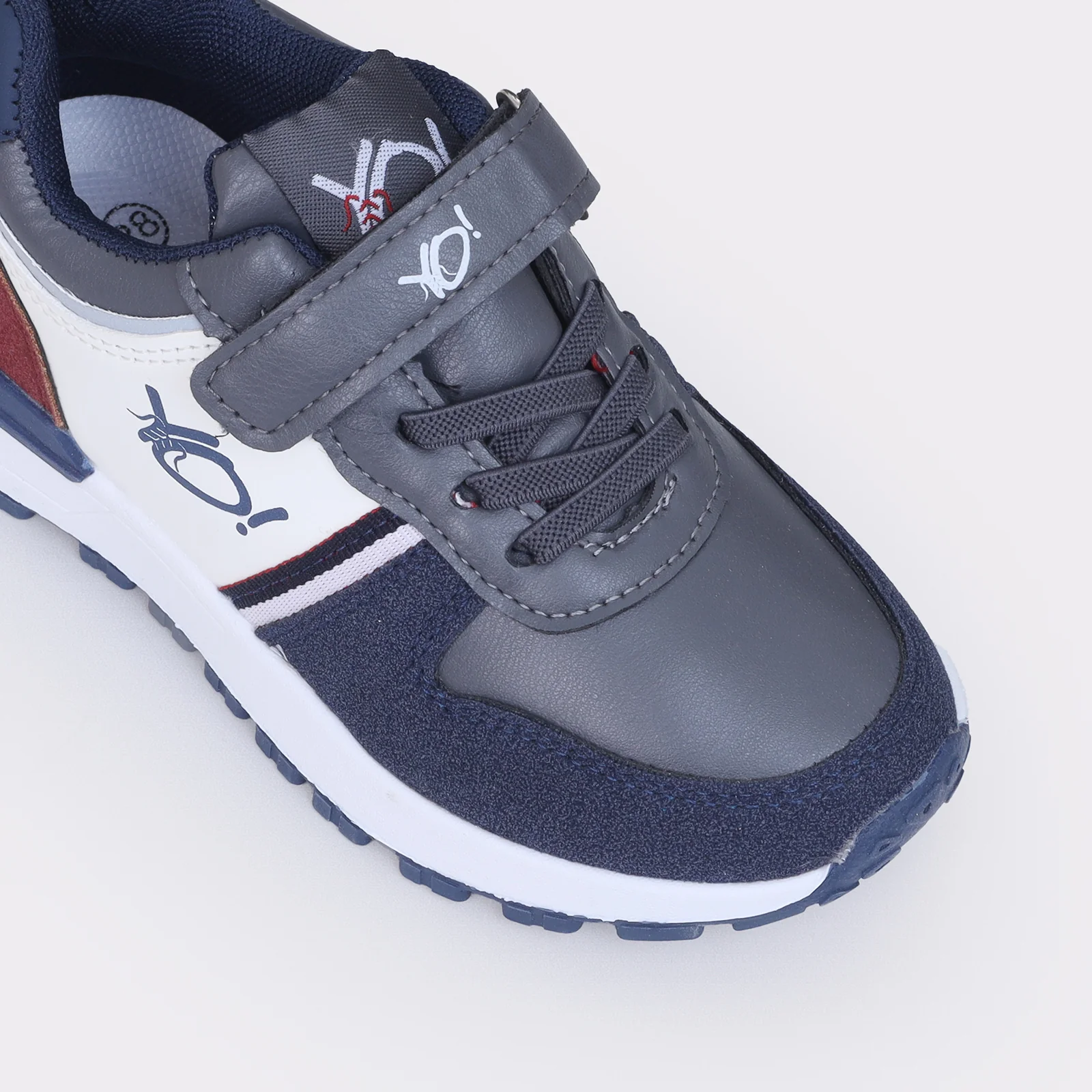 Boys stand-out sneakers - Image 6
