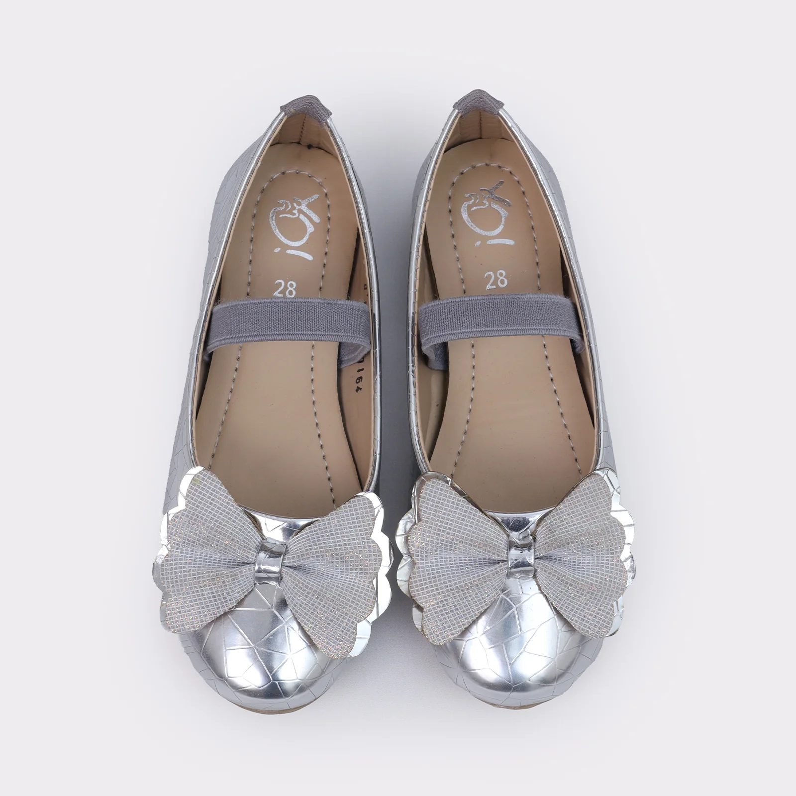 Girls bow tie pumps - Image 3