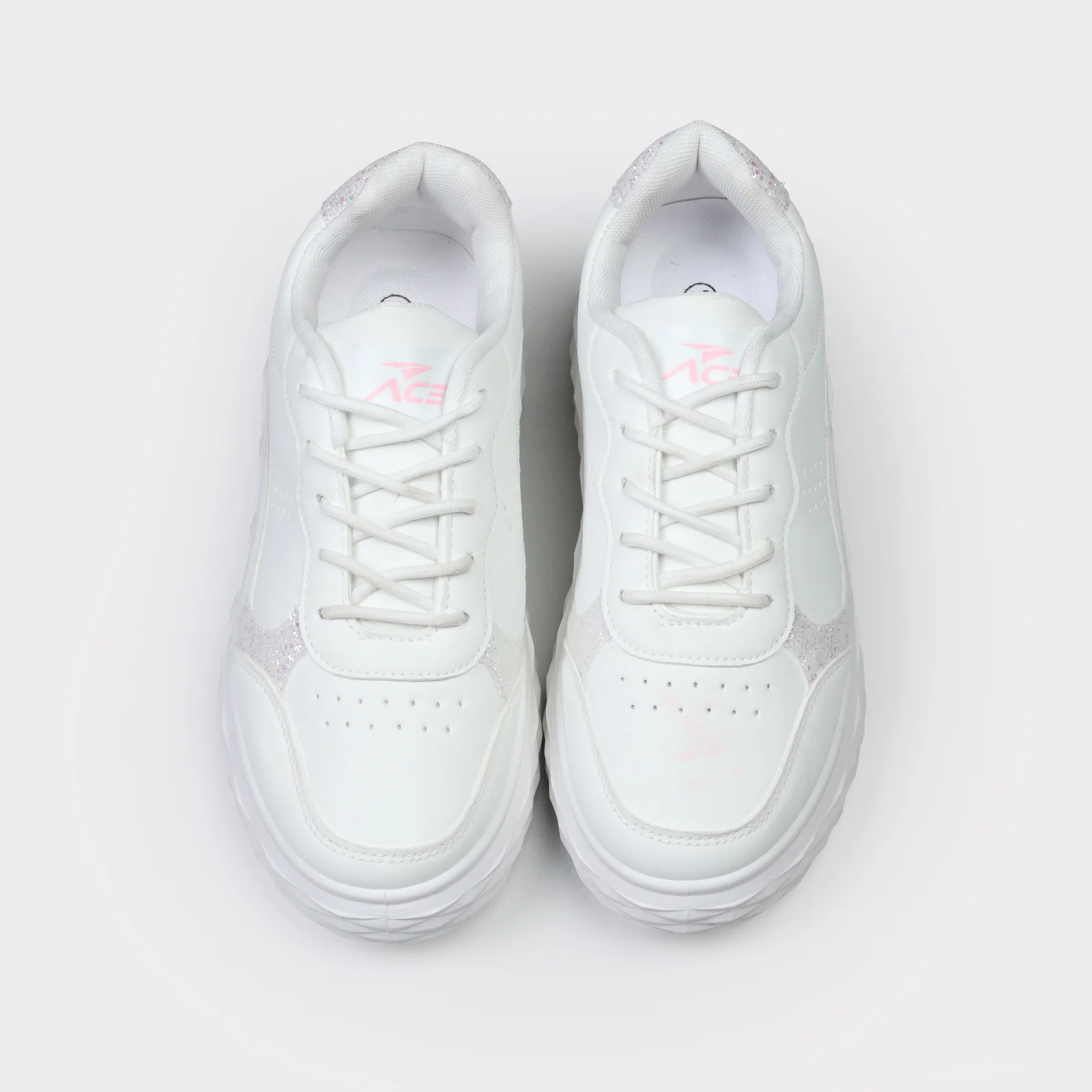 Women's dailywear sneakers - Image 3