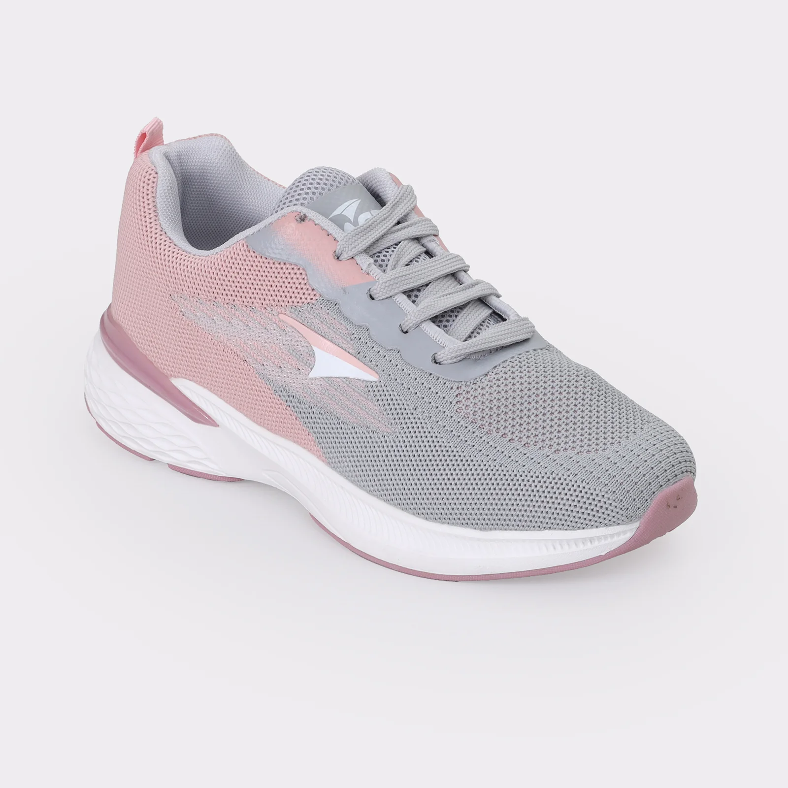 Women's lace-up sneakers