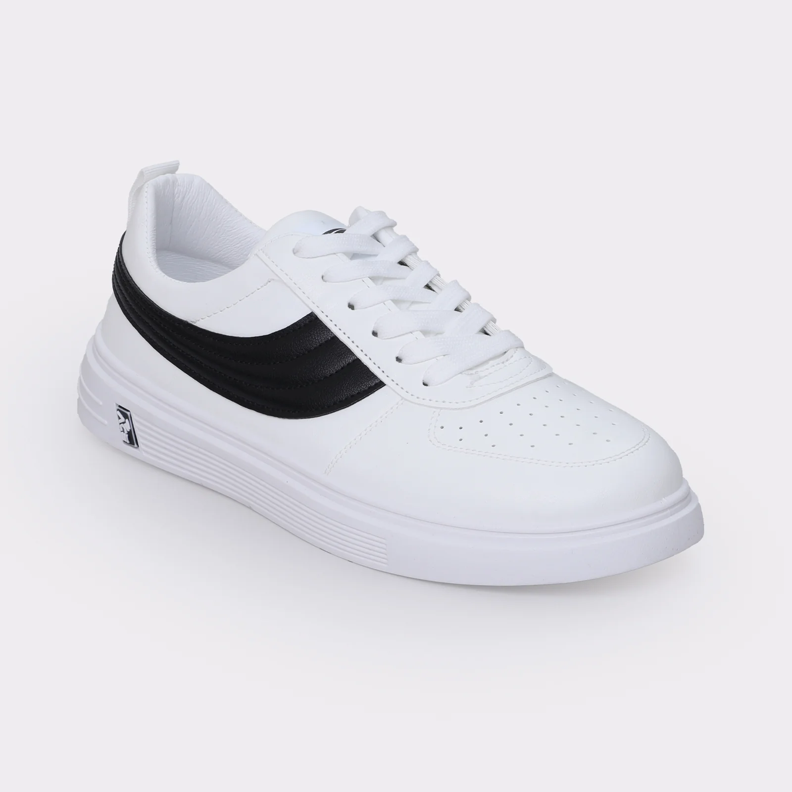 Men's dailywear sneakers - Image 2