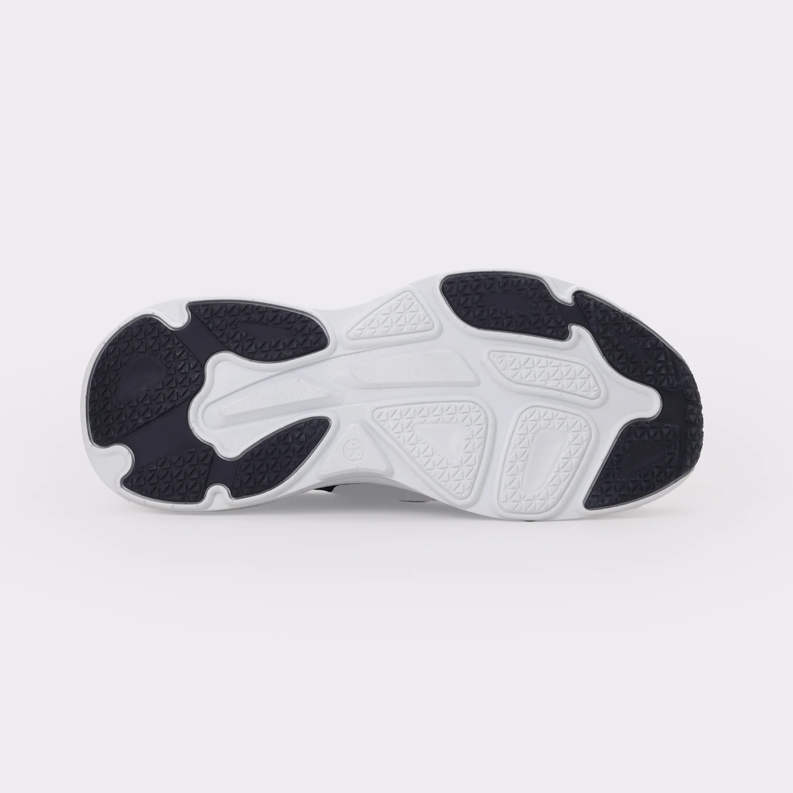 Men Everyday Sneakers - Image 6
