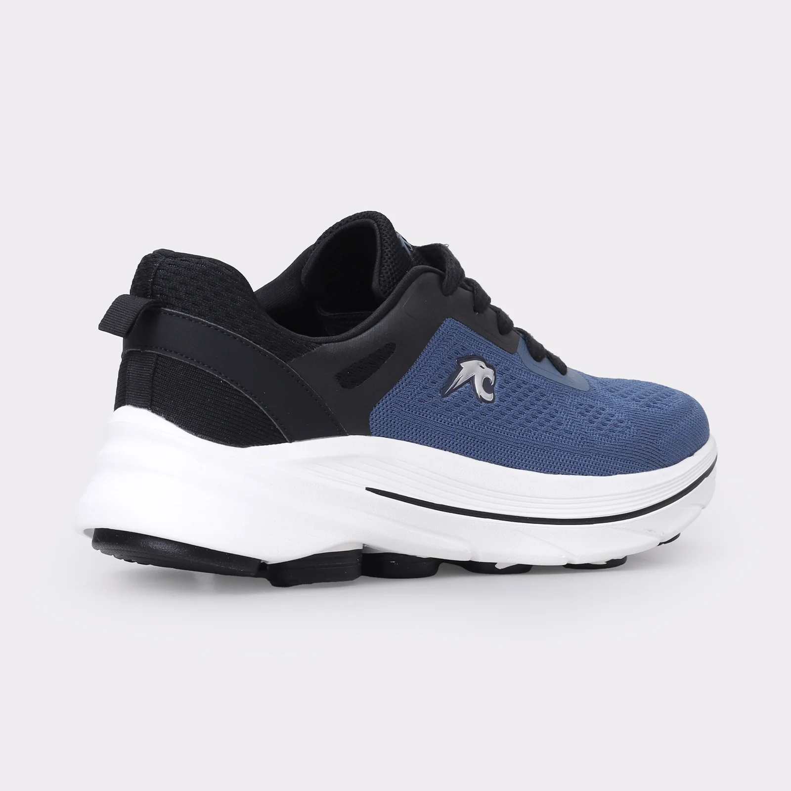 Men Everyday Sneakers - Image 5