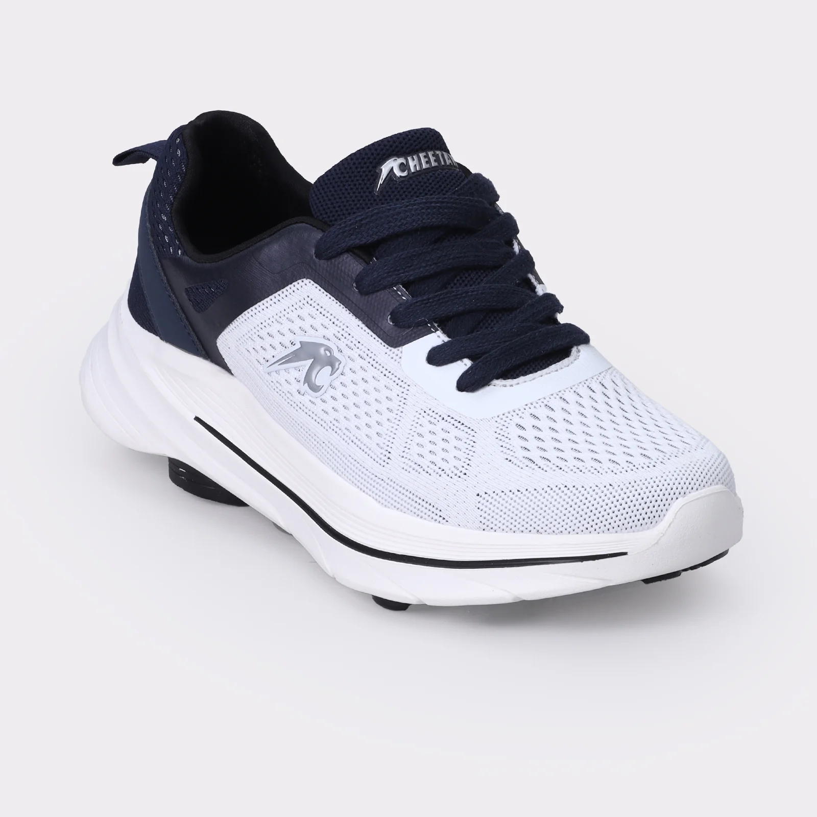 Men Everyday Sneakers - Image 2