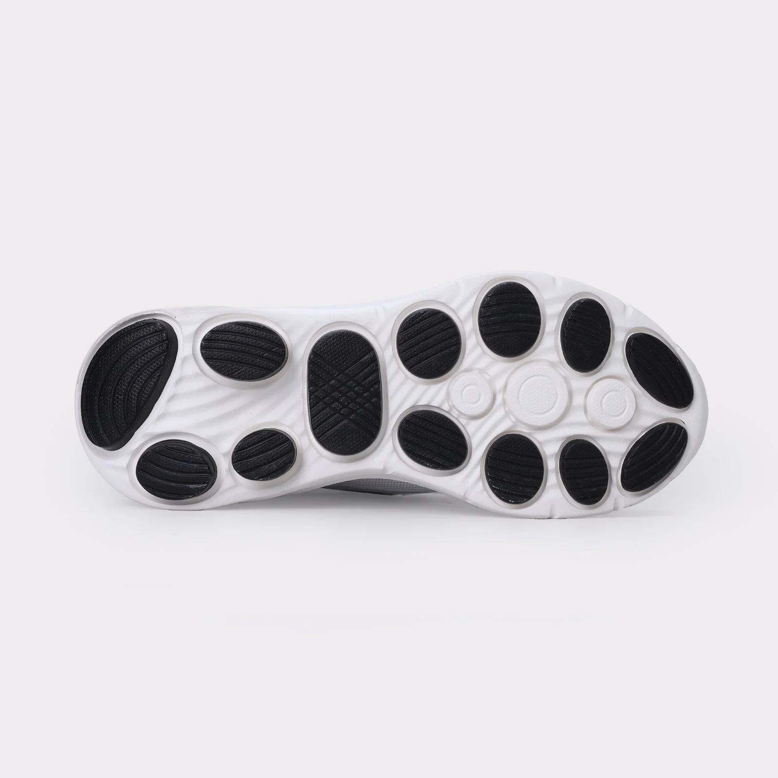 Men Everyday Sneakers - Image 6
